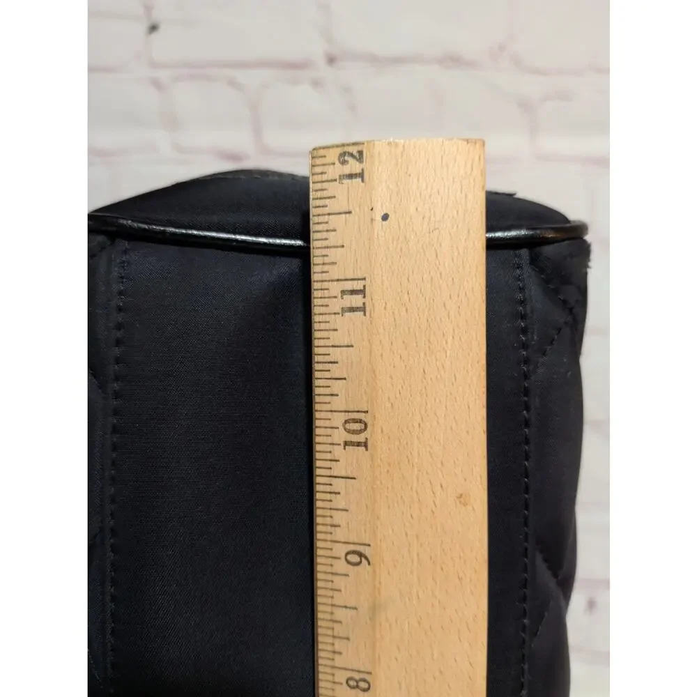 MY FLAT IN LONDON IN VENUSTUM VE RI TAS ORGANIZER PASSPORT LG TOTETE $540